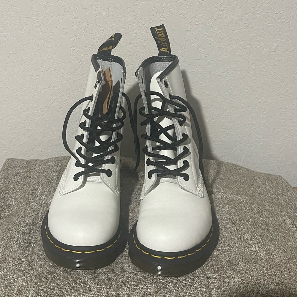 ANY 😘 OFFER❗️ Dr. Martens Boots.